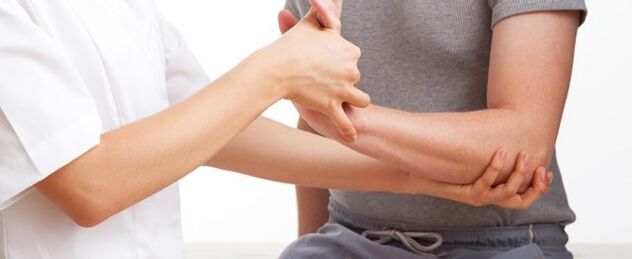 Reduzierung der Amplitude der Bewegungen zur Arthrose